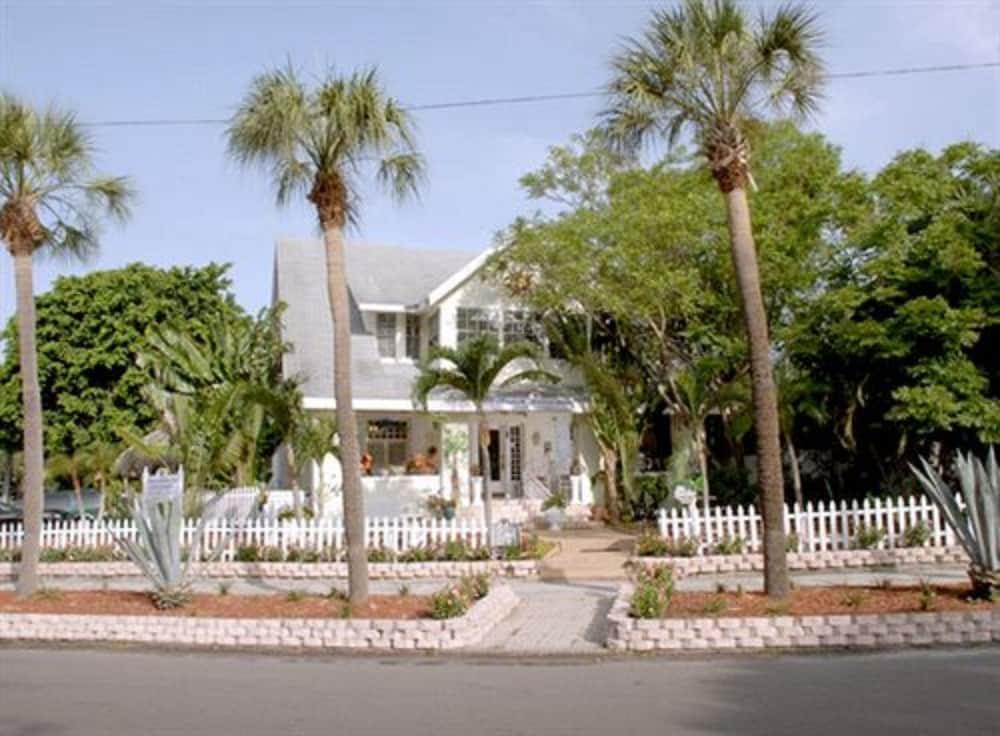 Beach Drive Inn San Petersburgo Exterior foto